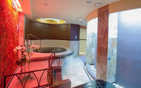 Trenčín: Luxusní pobyt v Hotelu Magnus **** s polopenzí, bohatým wellness a dezertem + 50% sleva na masáž