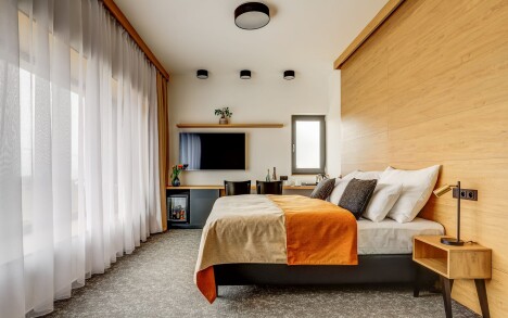 Beskydy v moderním Hotelu Maralák **** ve stylovém pokoji či apartmánu se snídaní/polopenzí + možnost jógy