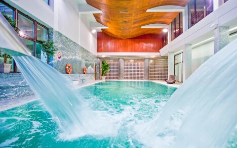 Polsko u lázeňských měst: Hotel Klimek SPA **** s vlastním aquaparkem a saunovým světem neomezeně + polopenze