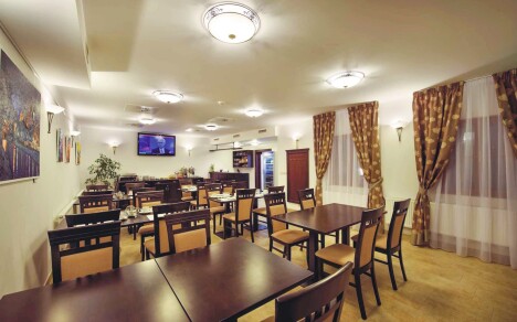 Třebíč 1 km od aquaparku v Hotelu Joseph 1699 **** se snídaní a historickou prohlídkou + domácí welcome drink - Obrázek 4