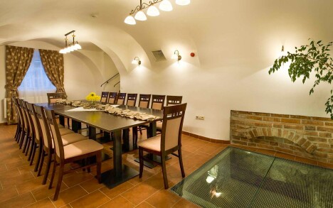 Třebíč 1 km od aquaparku v Hotelu Joseph 1699 **** se snídaní a historickou prohlídkou + domácí welcome drink - Obrázek 7