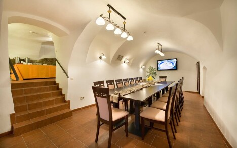 Třebíč 1 km od aquaparku v Hotelu Joseph 1699 **** se snídaní a historickou prohlídkou + domácí welcome drink - Obrázek 3