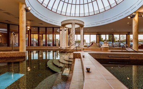 Maďarsko u pohoří Mátra: Hotel Narád Park **** s polopenzí a neomezeným wellness (bazény, sauny) + fitness