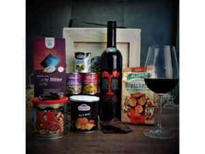 Dárková bedna s páčidlem pro muže s červeným vínem Pinot Noir Celá ČR