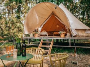 Glamping v lese pro dva