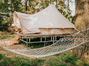 Glamping v lese pro dva