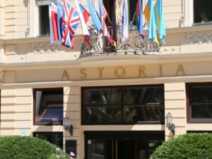 Wellness pobyt s golfem pro dva v Karlových Varech