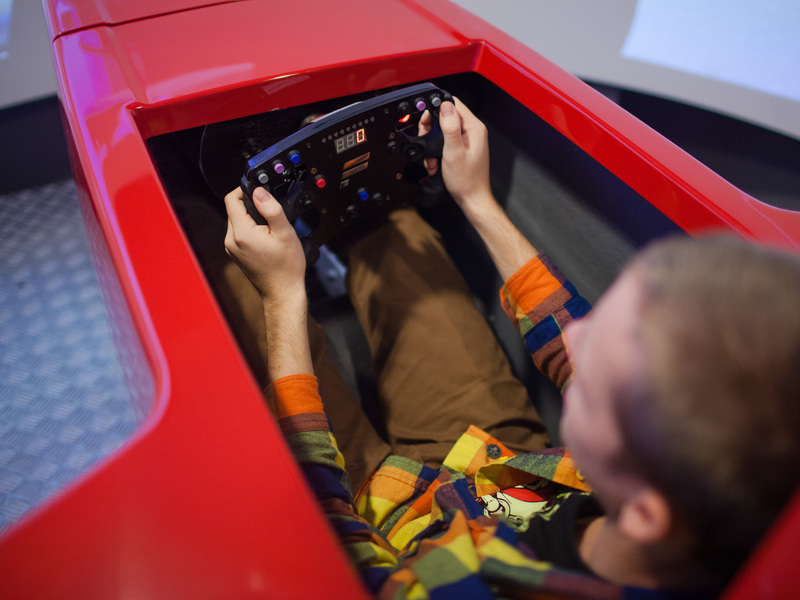 Závodní simulátor Formule 1 - Obrázek 7