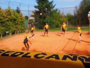 Sportovní areál Sedlčany – volejbal a beach volejbal – Pronájem antukového kurtu na volejbal