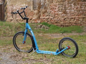 Půjčovna koloběžek Slavkov u Brna – Koloběžka Kostka Hill