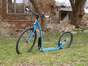 Půjčovna koloběžek Slavkov u Brna – Koloběžka Kostka Tour