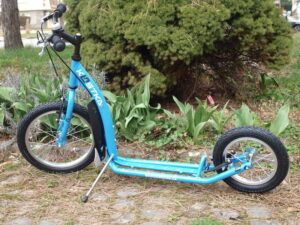 Půjčovna koloběžek Slavkov u Brna – Koloběžka Kostka Kid Mini