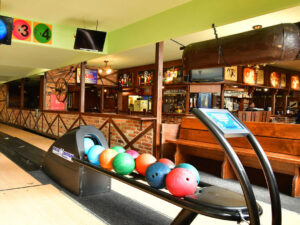 Bowling v Kovárně U Hodin – 4 profesionální bowlingové dráhy