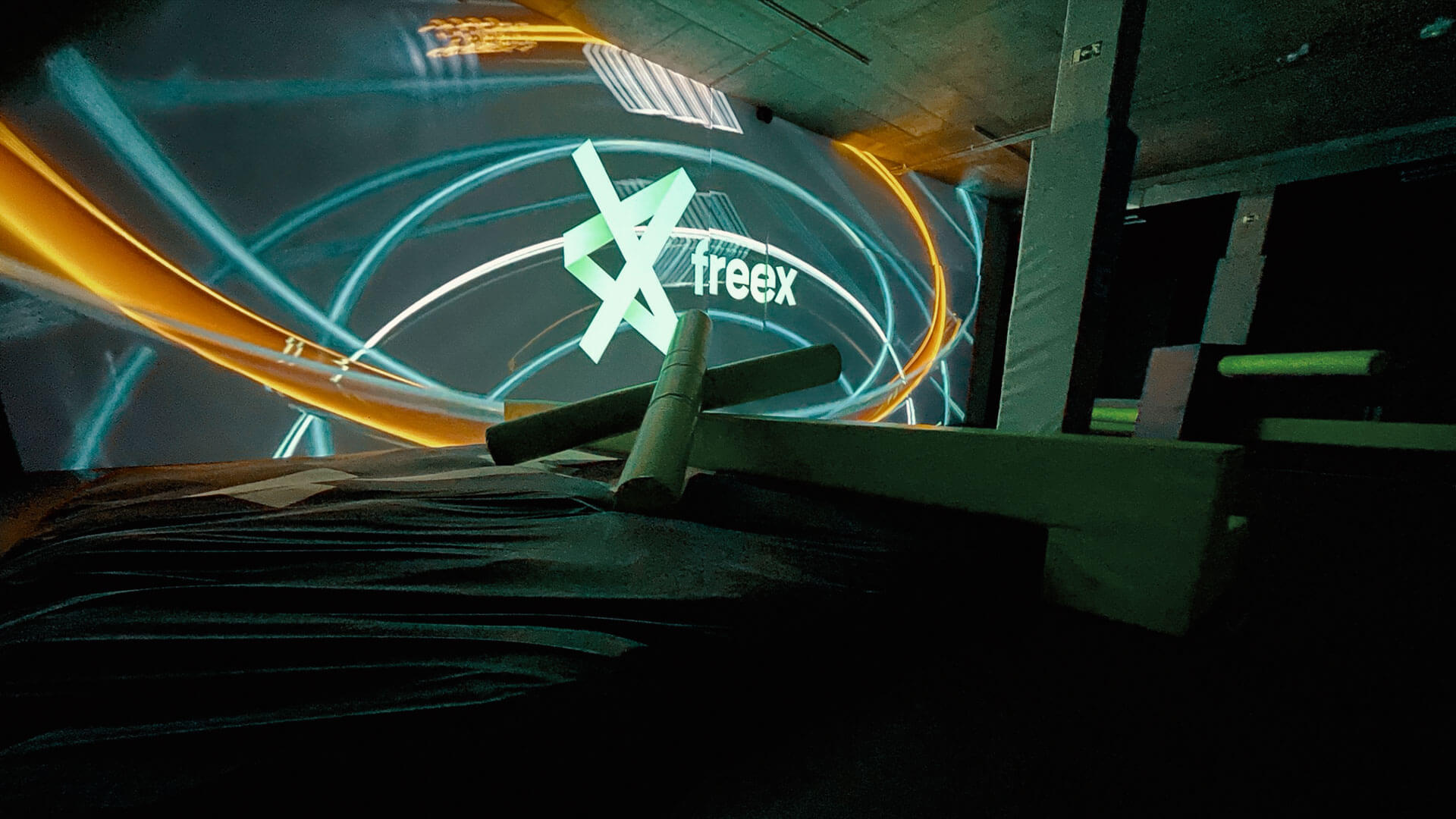 FREEX – interaktivní trampolínový park