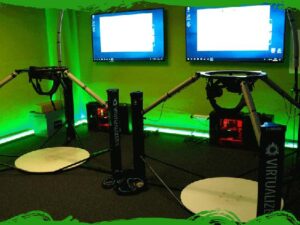 Virtuální realita Ultron v Uherském Hradišti – Zelená místnost – 360° virtualizér s pohyblivou plošinou