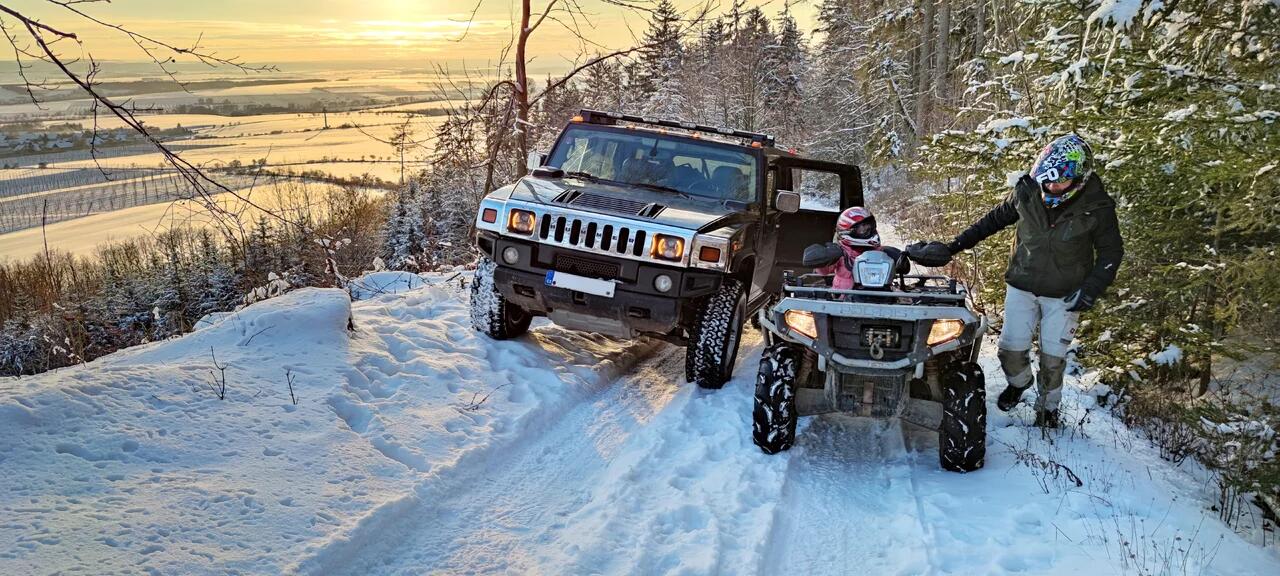 Adrenalinová jízda s instruktorem v Hummer H2 Mutějovice - Obrázek 4