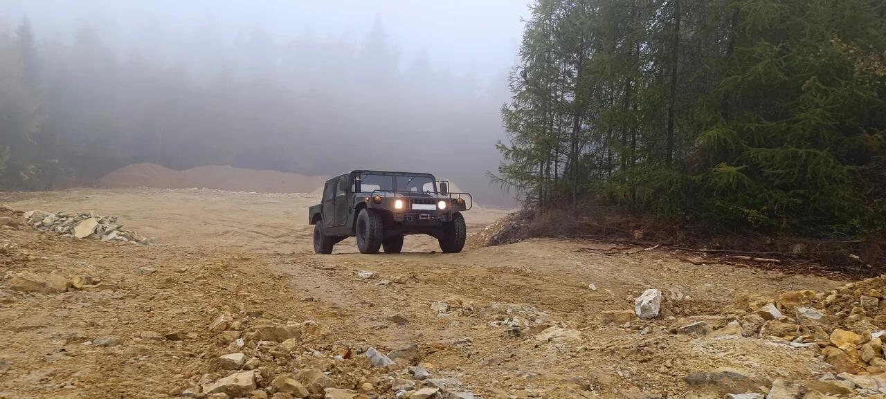 Zážitková jízda s instruktorem v armádním voze Humvee - Obrázek 4