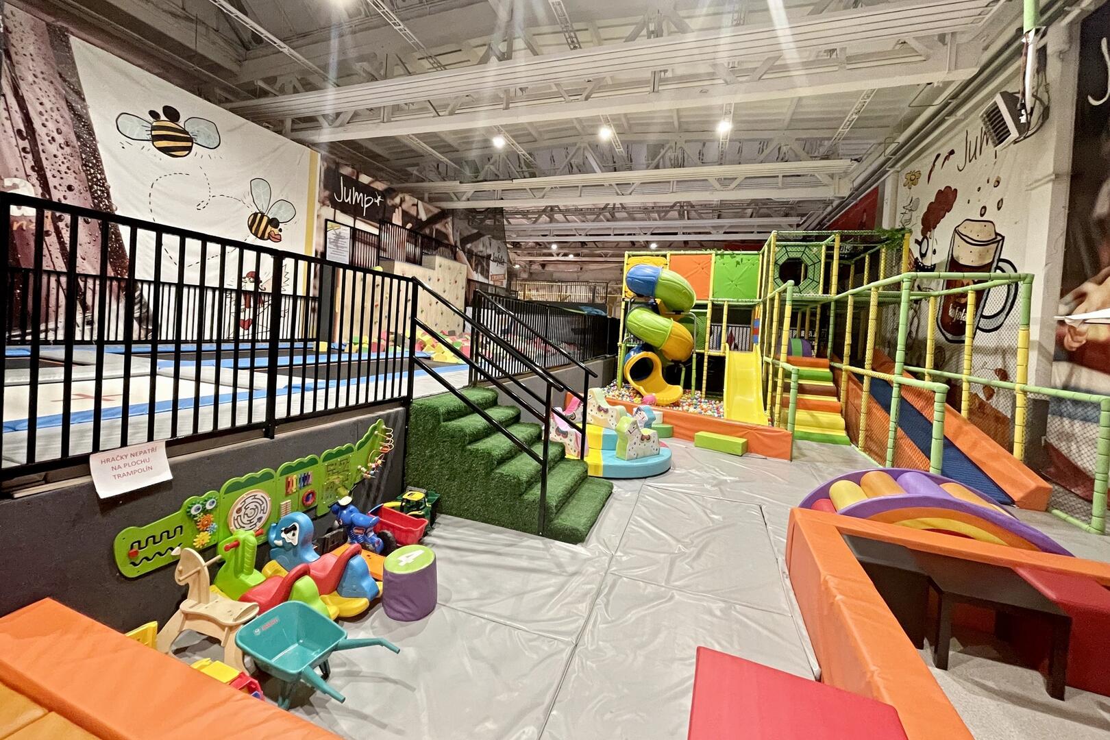 Jump Family Ústí nad Labem - skákání na trampolíně pro děti i dospělé - Obrázek 5