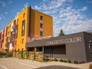 Slovensko: Bratislava 7 km od centra ve stylovém Hotelu Color *** se snídaněmi formou bufetu + WiFi zdarma