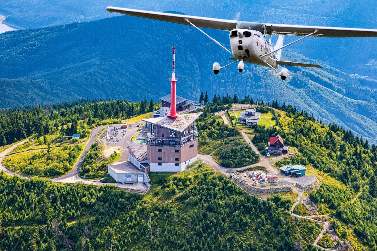 Vyhlídkový let nad Beskydy z letiště Ostrava - pro 1 až 3 osoby