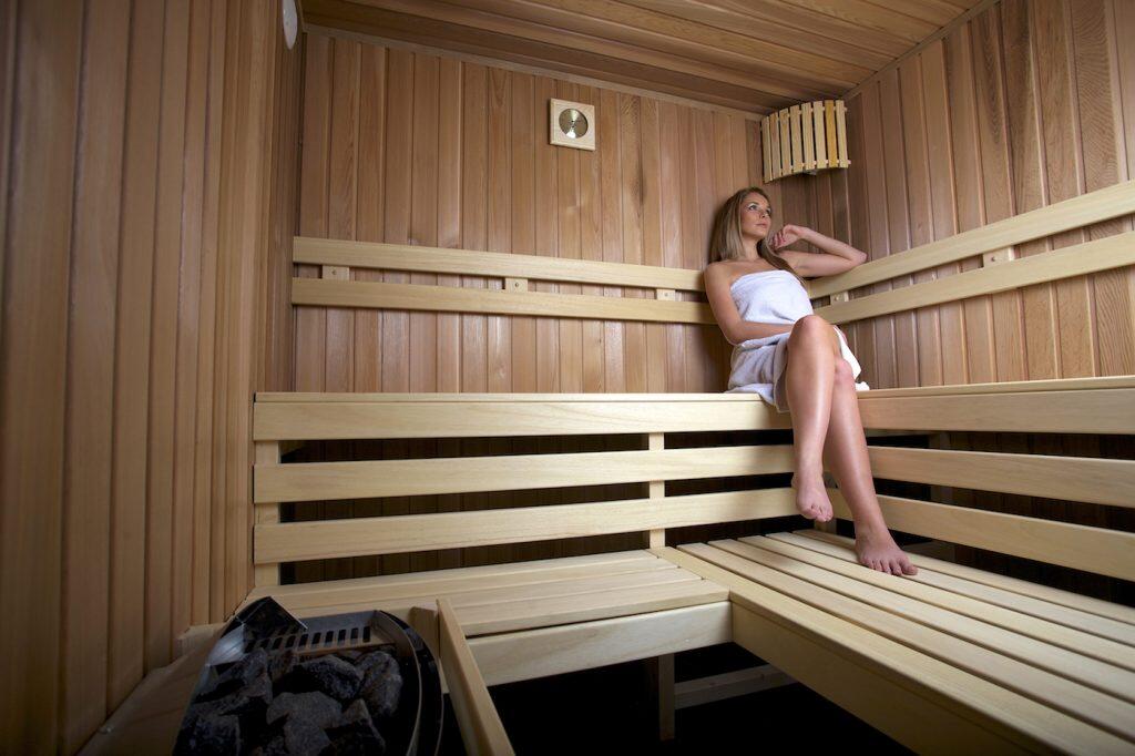 Wellness Avalon Plzeň - veřejný whirpool a 4 druhy saun