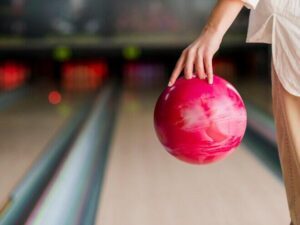 Bowling v Továrně Praha – 4 dráhy v bývalé textilní továrně