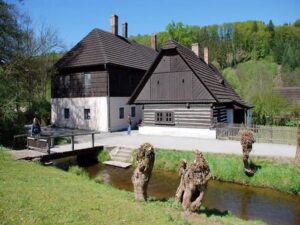 Dobrodružná venkovní hra pro děti v Babiččině údolí Česká Skalice – kraj Boženy Němcové