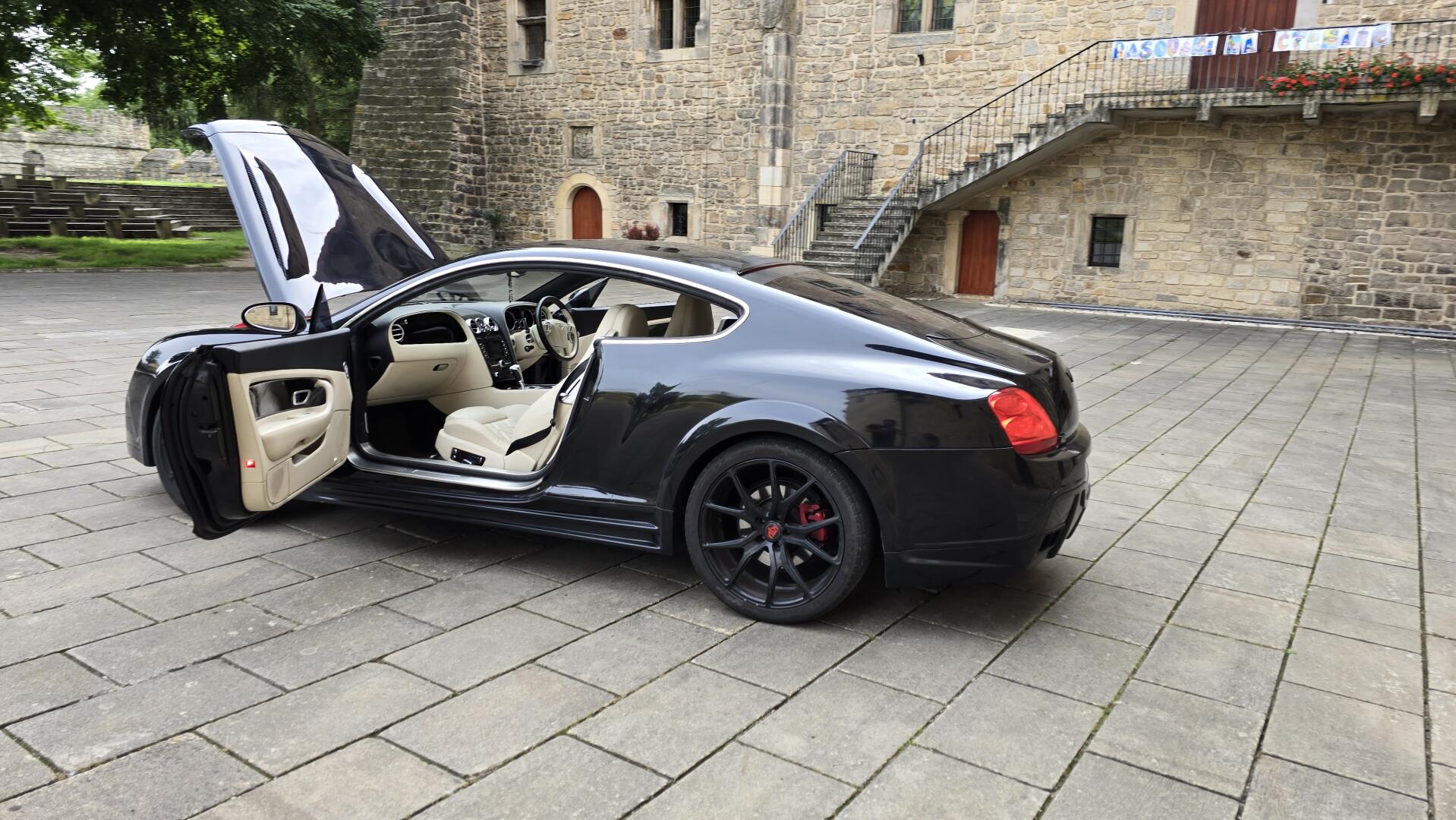 Zážitková jízda v Bentley Continental speed Onyx carbon - svezte se jako šampión - Obrázek 2