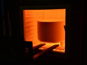 Sklárny Kamenický Šenov – Noční prohlídka sklárny s degustací vín pro 2 osoby