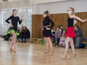 Taneční kurzy školy StandardKlub Krč – pro děti – Společenský tanec 6. – 9. třída