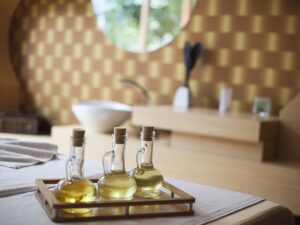 Thajské masáže v Siam Spa – klid a relaxace v centru Prahy – Olejová masáž (bez vůně) – 60, 90 nebo 120 minut