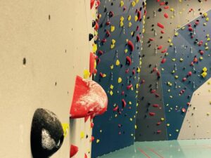 Lezecká stěna ve Sportcentru Litomyšl – pro zkušené lezce i začátečníky