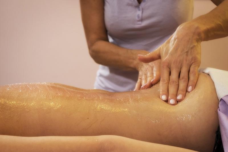 Masáže ve studiu Santé - centrum Masáže Praha - Medová masáž - Obrázek 5