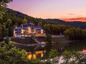 Luxusní pobyt s večeří při svíčkách v hotelu u přehrady