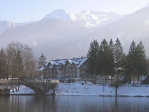 Hotel Jezero (zima)