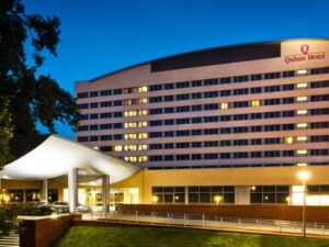 Polsko v historickém městě blízko Vratislavi: 4* Qubus Hotel Legnica s polopenzí a wellness (vířivka, sauna)