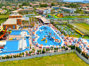 Hotel Caretta Beach Resort & Waterpark