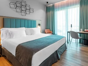 4* pobyt v centru Budapešti: jídlo i vstup do lázní