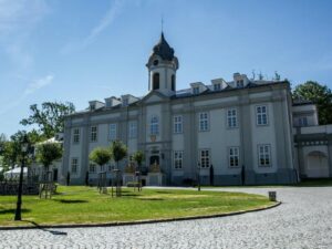 Noc na zámku s wellness a masáží