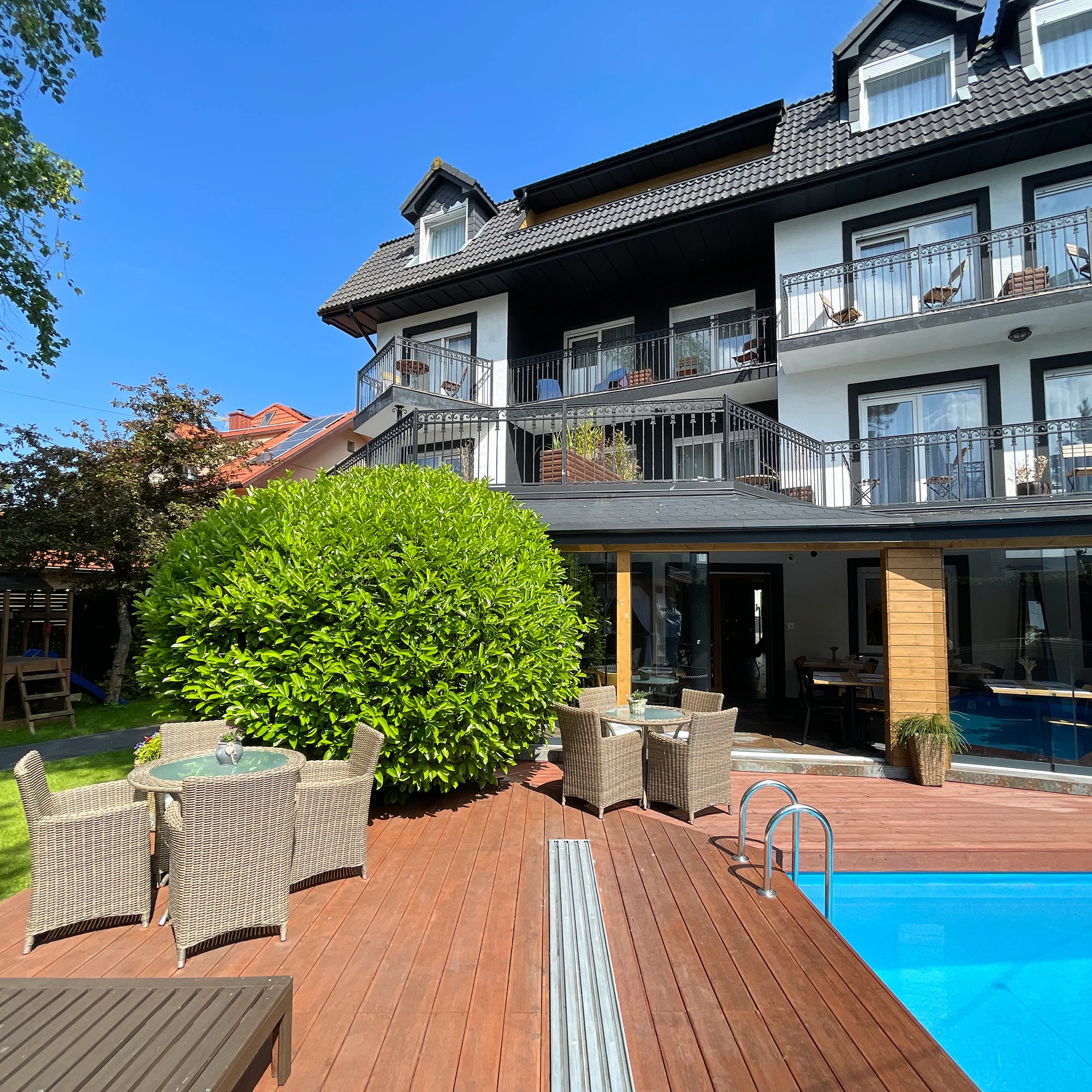 Luxusní vila v Łebě blízko pláže: wellness i snídaně - Obrázek 2