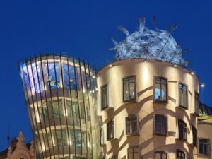 Večeře v Tančícím domě