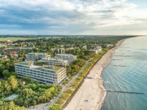 Polsko: Baltské moře v Dune Beach Resortu s polopenzí a luxusním wellness + welcome drink a animační program