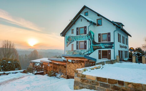 NP České Švýcarsko: Hřensko v Resortu Mezná se snídaní a privátním wellness (sauna, vířivka) + úschovna kol - Obrázek 5