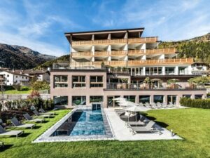Italské Tyrolsko u národního parku ve 4* Tuberis Nature & Spa Resortu s polopenzí a wellness + bohatý program