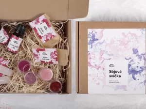 Kreativní balíčky na výrobu balzámu na rty nebo svíčky
