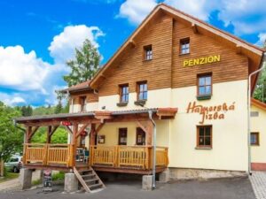 Krušné hory nedaleko Klínovce a Karlových Varů: Dovolená v Penzionu Hamerská Jizba s chutnou polopenzí