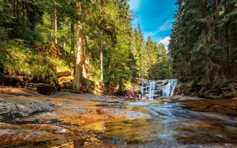 Krkonoše: Oblíbený Harrachov v Hotelu Anna *** s chutnou polopenzí + sleva na wellness Římské lázně a masáže - Obrázek 2