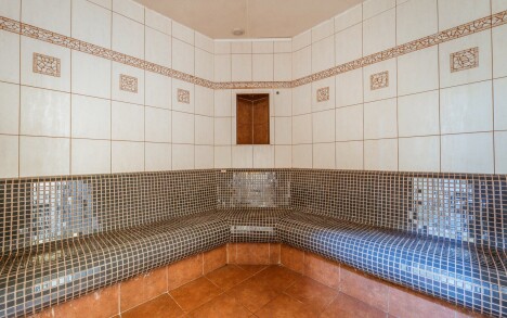 Krkonoše: Oblíbený Harrachov v Hotelu Anna *** s chutnou polopenzí + sleva na wellness Římské lázně a masáže - Obrázek 9