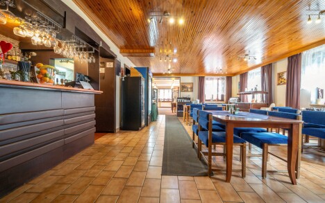 Krkonoše: Oblíbený Harrachov v Hotelu Anna *** s chutnou polopenzí + sleva na wellness Římské lázně a masáže - Obrázek 3