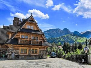 Polské Tatry: Zakopane v dřevěné Wille Tatrzanski Zomecek *** se snídaní, vstupem do sauny + koupací sud